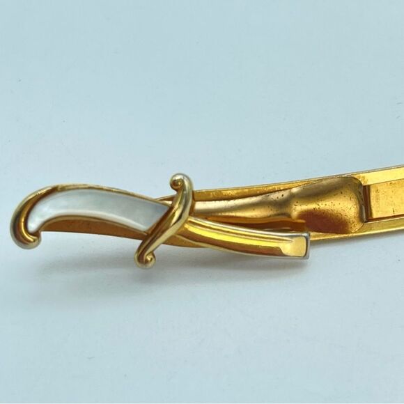 Vintage SWANK Tie Clip Sword | goldtone mother of pearl retro - Picture 4 of 13